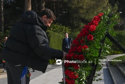 Lionel Messi Ulu Öndər Heydər Əliyevin məzarını ziyarət edib