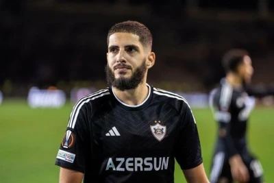 Yassin Benzia "Qarabağ"ı tərk edir
