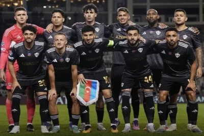 "Qarabağ" "Atletik"ə qarşı oyunda hesabı açdı - CANLI