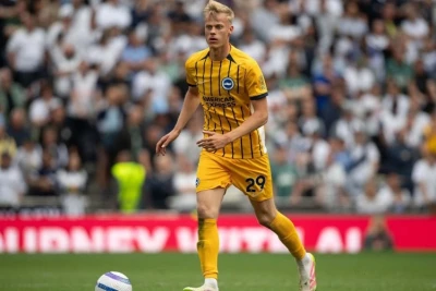 Niderlandlı müdafiəçi Yan Paul van Hekke "Tottenhem"ə keçə bilər