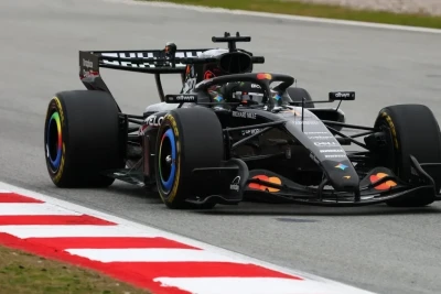 "Maklaren": Ehtiyatlı Strategiya, yoxsa Geridə Qalma Riski?