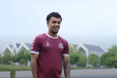 "Karvan-Yevlax" futbolçusu ilə yollarını ayırdı
