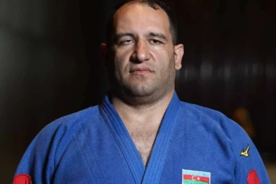 İlham Zəkiyev Avropa çempionatında finala yüksəlib