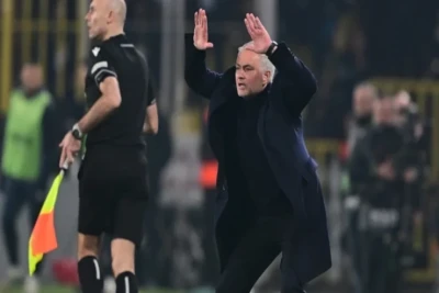 UEFA Mourinyonu cəzalandırdı