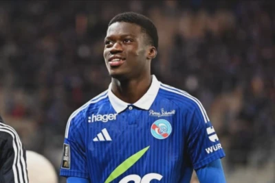 "Çelsi" Mamadu Sarrı icarədən geri çağırıb