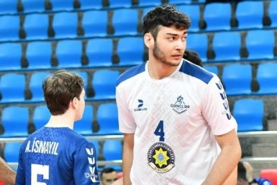 İsmayıl Rza: Boyumla bağlı heç kim mənə sataşmayıb, kim risk edib dava salar ki?