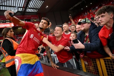 Ronaldo "Əl-Nəsr" rəhbərliyindən Luis Diası transfer etməyi xahiş edib