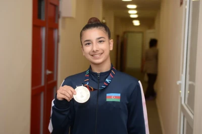 Gənc bədii gimnastın iki uğuru
