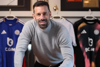 Ruud van Nistelrooy Niderland millisinin məşqçi heyətinə qoşulub