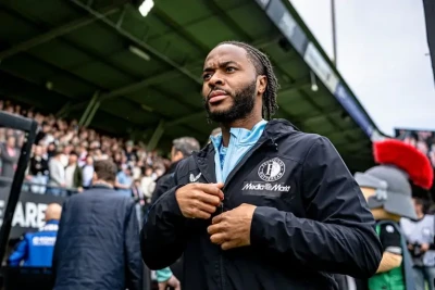 "Feyenoord" Rahim Sterlinqlə müqaviləni yeniləməyəcək