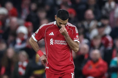 Arne Slot Məhəmməd Salahın ehtiyatda saxlanılmasının səbəbini açıqlayıb