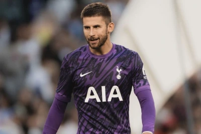 "Yuventus" "Tottenhem"in qapıçısı Vikarionu transfer etməyə çalışır