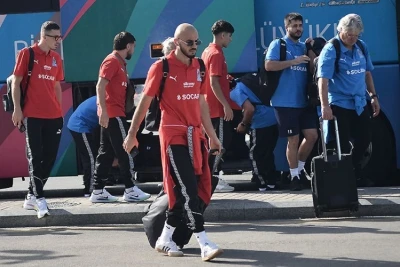 Azərbaycan millisi İslandiya oyununa yola düşdü