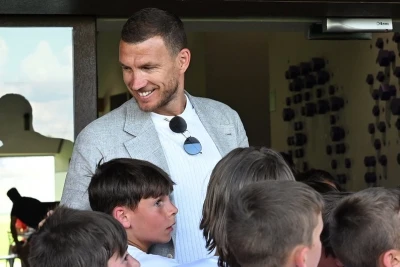 "Fiorentina" Edin Dzekonun transferini rəsmiləşdirdi
