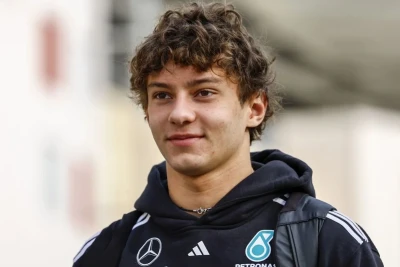 Andrea Kimi Antonelli "Formula 1"-də ən gənc lider oldu