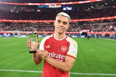 Trossard "Arsenal"dan getmək istəyir