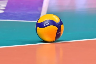 Kişi voleybolçular arasında Yüksək Liqada XI tura start verildi