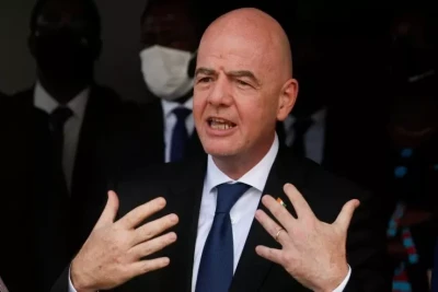 FIFA prezidentinin maaşı 4 dəfə artıb: İnfantino nə qədər qazanıb?