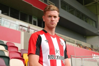 "Tottenhem" "Brentford"un müdafiəçisi Natan Kollinzi transfer etmək istəyir