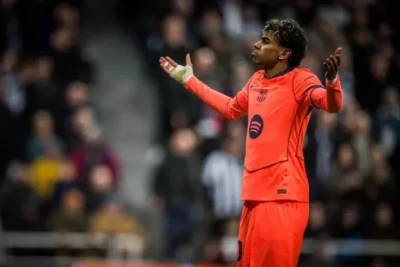 Yamal "Barselona"nın Çempionlar Liqasında ən gec penalti qolunu vurdu