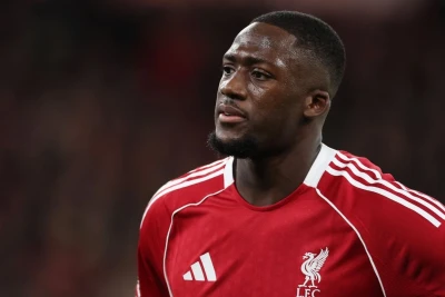 "Liverpul" Konate gedərsə, Kuansa və Kulierakislə güclənə bilər