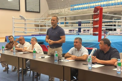 Azərbaycan Boks Federasiyasında yığma məşqçiləri və hakimlərlə görüş keçirilib
