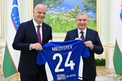 Özbəkistan Prezidenti futbol məşqçilərini və oyunçularını mükafatlandırdı