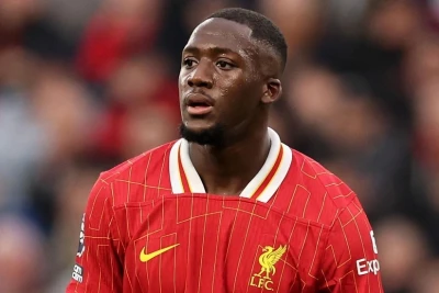 "Liverpul" Konateyə yeni müqavilə təklif edib