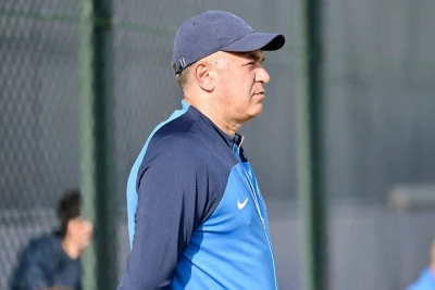 Elxan Abdullayev U-19 millisinin Özbəkistan səfəri və yoxlama oyunları barədə danışıb
