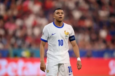 Mbappe Azərbaycan oyununda zədələndikdən sonra "Real Madrid"ə qayıtdı