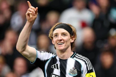 "Arsenal" "Nyukasl"ın oyunçusu Entoni Qordon üçün 70 milyon funt sterlinqlik təklif hazırlayır