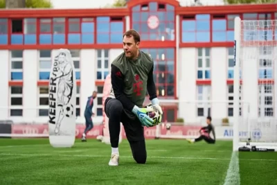 Noyer futbol tarixinin ən yaxşı qapıçılarını sadaladı: Öz adını çəkməməsi təəccübləndirdi