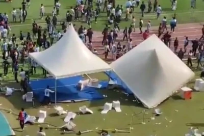 Hindistan polisi Messiyə görə toplaşan izdihama və vandalizmə güc tətbiq edib