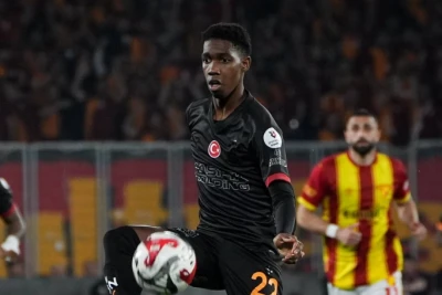 "Qalatasaray" oyunçusu Yaser Asprilla zədələndi
