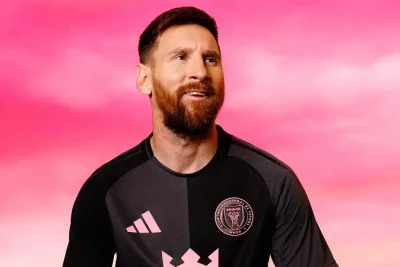 Messi cərimə zərbələrində Pele ilə bərabərləşdi, Juninyoya yaxınlaşır