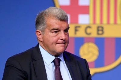 Laporta Xavinin tənqidlərinə cavab verdi: "Flik Xavinin nəzarətini itirdiyi oyunçularla qalib gəlir"