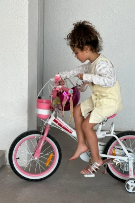 Kriştiano Ronaldo qızı Alana Martinanı ad günü münasibətilə təbrik edib