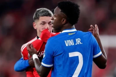 Vinisiusun "Benfika" oyunundan sonra irqçilik və sarı vərəqə ilə bağlı açıqlaması