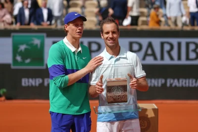 Fransalı tennisçi ilə VİDA