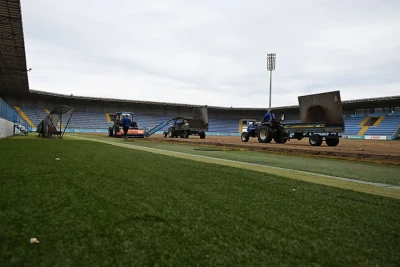 "Liv Bona Dea Arena"da təbii ot örtüyünün yenilənməsi üçün renovasiya işləri başlayıb