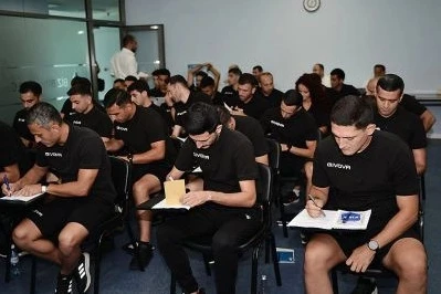 AFFA-nın hakimlərə VAR-la bağlı yeni tapşırığı: VAR çağırırsa, mütləq bax!