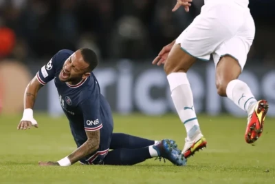 Neymar futbol tarixinin  ən bahalı qolunu  vurub