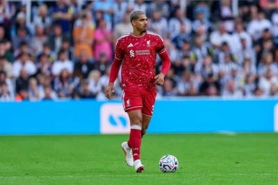 “Liverpool” Barcelona müdafiəçisini birdəfəlik transfer etmək istəyir