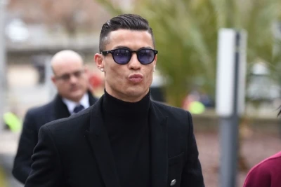 Kriştianu Ronaldo Madriddə 6500 manatlıq dəbli geyimi ilə görüntülənib