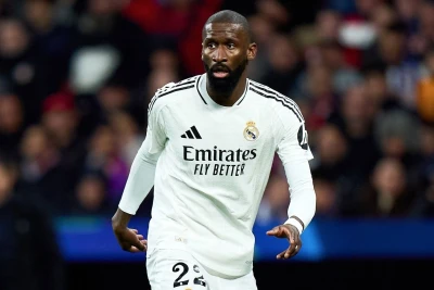 Antonio Rüdiger 3 ay müddətinə sıradan çıxıb