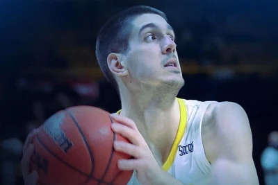 "Neftçi" serbiyalı basketbolçu Stefan Keniçlə müqavilə imzalayıb