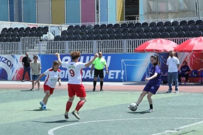 Azərbaycan və Türkiyənin qadın vəkilləri futbol meydanında güclərini yoxlayıblar