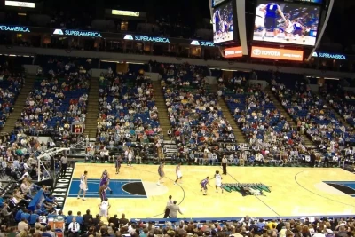 Minneapolisdə etirazlar səbəbindən NBA oyunu təxirə salındı