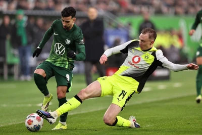 "Borussiya Dortmund" "Volfsburq" üzərində 2:1 hesablı qələbə qazanıb