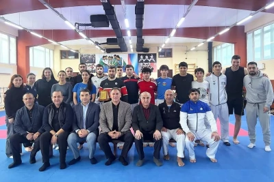 Karate Federasiyasında milli üzvləri ilə görüş və maaş artımı